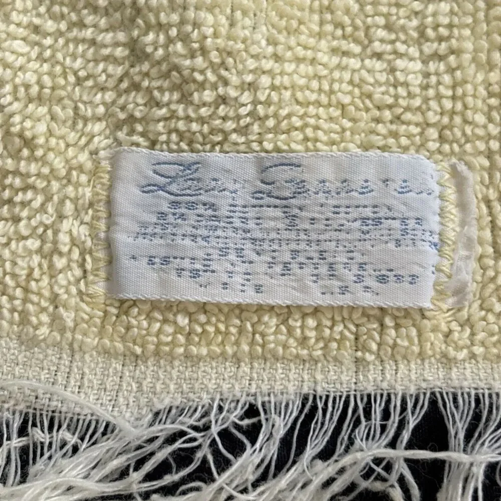vintage lady pepperell Romantic Yellow Roses Bath Towel